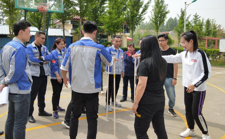 移動森林，看似簡單，實際操作不易，培養(yǎng)了運動員們做事的專注能力