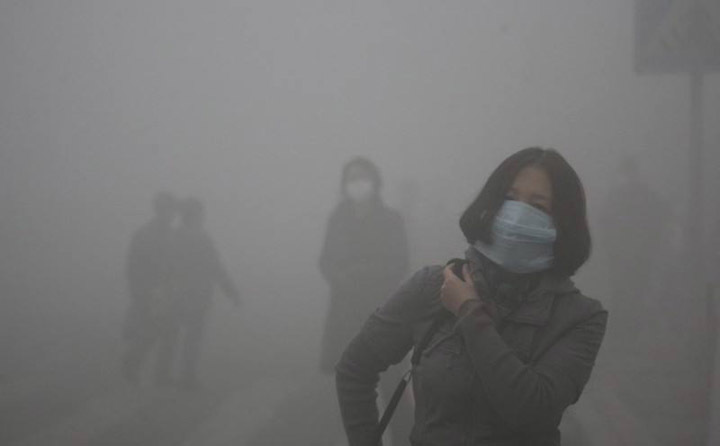 秸稈焚燒造成霧霾，嚴重污染空氣